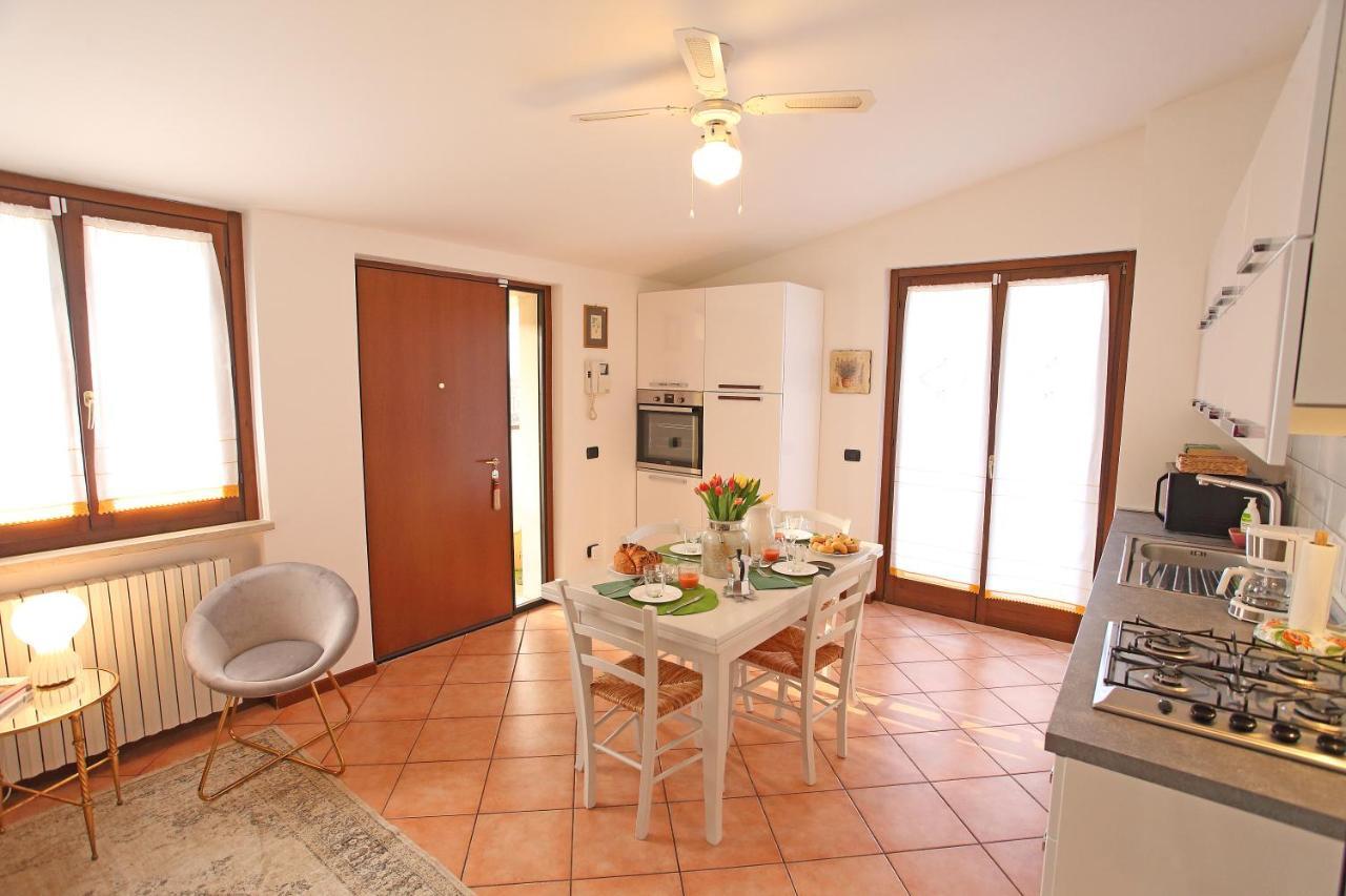 Appartamento Casa Elisa, trilocale a Peschiera del Garda Esterno foto